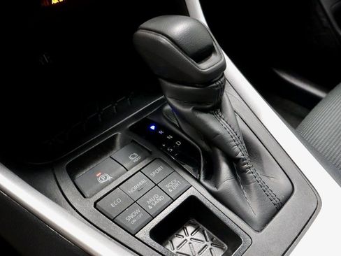 Used 2024 Toyota RAV4 LE image 31