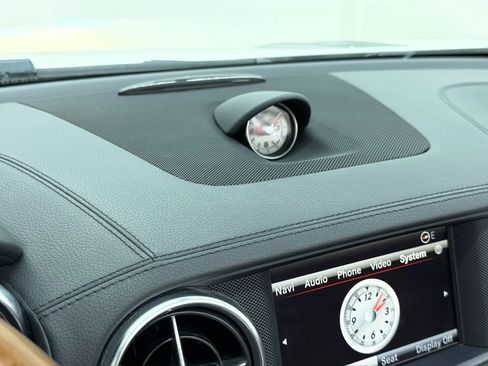 Used 2014 Mercedes-Benz SL 550 image 21