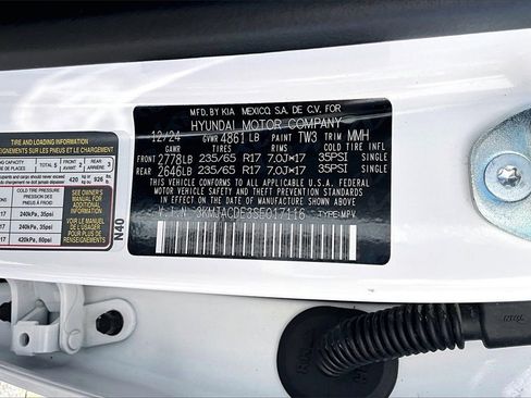 Used 2025 Hyundai Tucson SE image 35