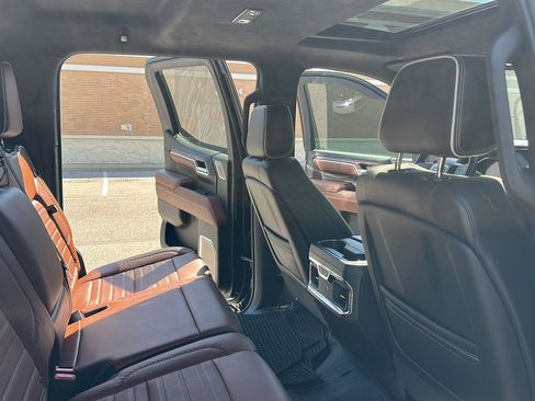 Used 2023 GMC Sierra 1500 Denali Ultimate AWD/4WD image 35