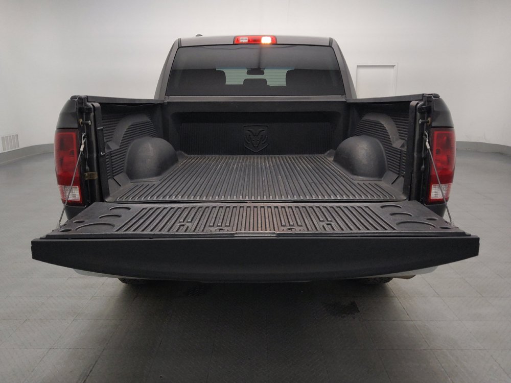 Used 2021 RAM 1500 Classic SLT AWD/4WD image 29