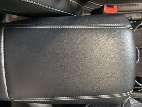 Used 2023 Jeep Grand Cherokee Limited image 23