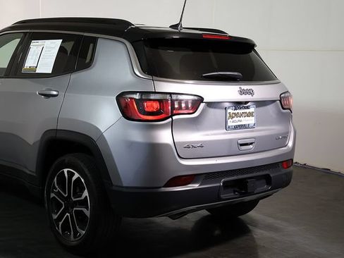 Used 2023 Jeep Compass Limited AWD/4WD image 11