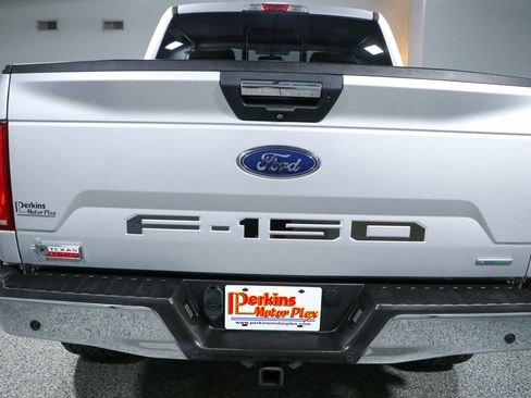 Used 2018 Ford F150 XLT w/ Equipment Group 302A Luxury AWD/4WD image 8
