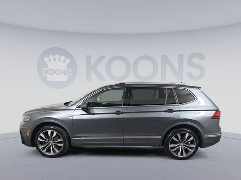 Used 2021 Volkswagen Tiguan SEL Premium R-Line image 2