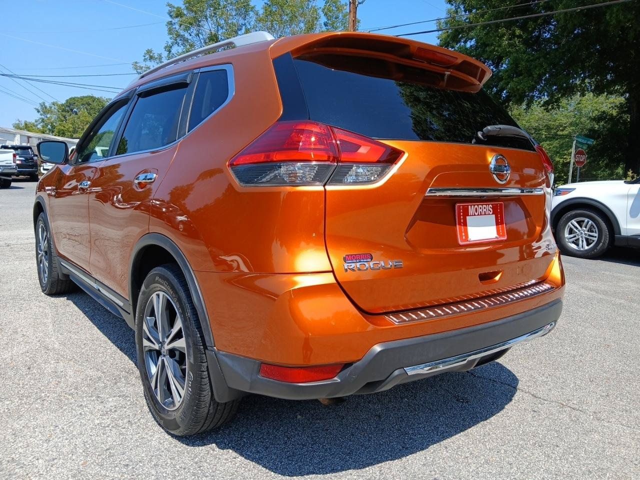 Used 2017 Nissan Rogue SL w/ SL Premium Package AWD/4WD image 8