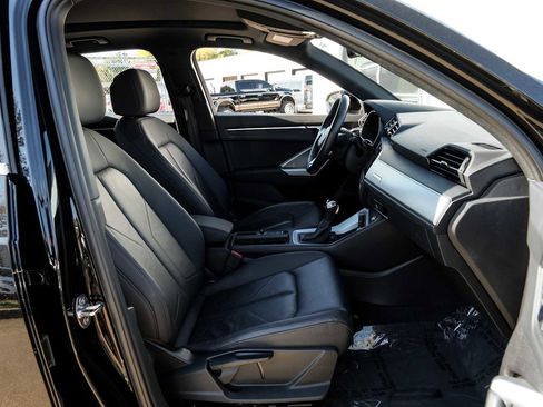 Used 2020 Audi Q3 2.0T Premium image 35