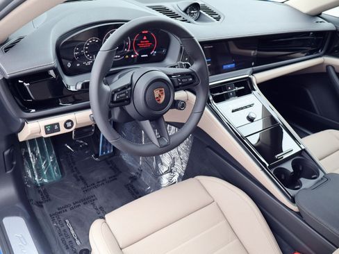 New 2026 Porsche Panamera image 4