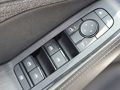 Used 2021 Nissan Rogue S FWD image 19