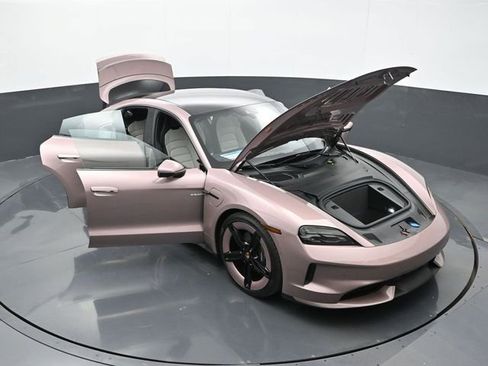Certified 2025 Porsche Taycan RWD image 39