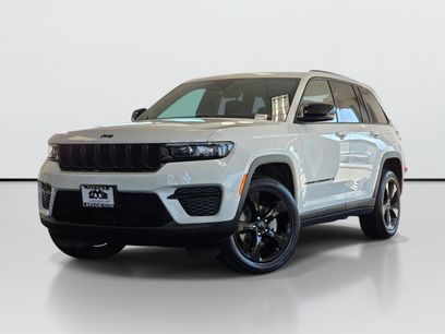 Used 2023 Jeep Grand Cherokee Altitude