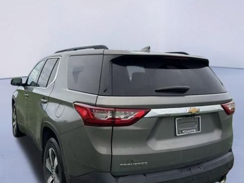 Used 2019 Chevrolet Traverse LT w/ LT Premium Package FWD image 9