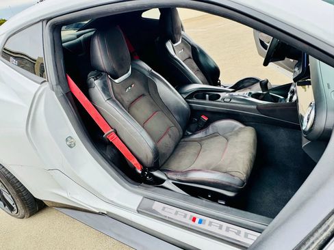 Used 2018 Chevrolet Camaro ZL1 image 18