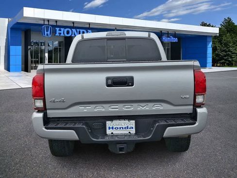 Used 2022 Toyota Tacoma SR image 23