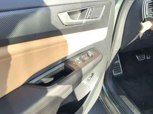 New 2026 Volkswagen Atlas Cross Sport SEL R-Line image 13