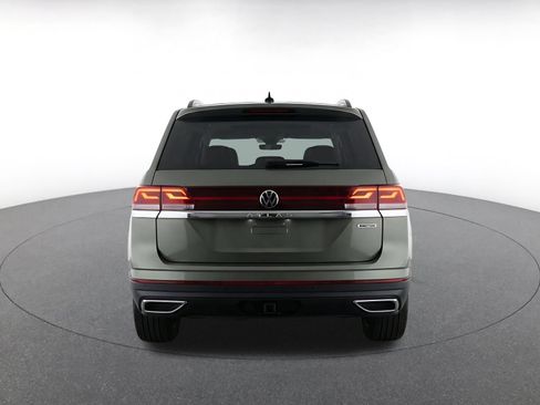 Used 2026 Volkswagen Atlas SE FWD image 8