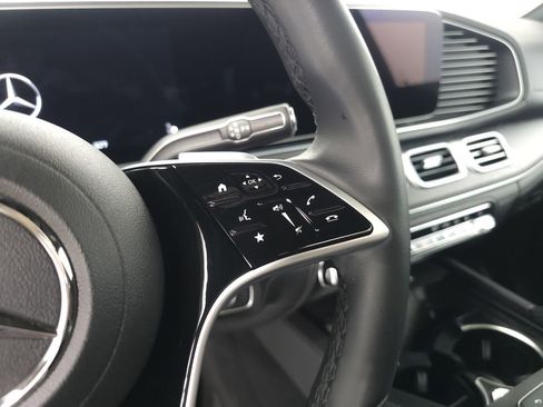 Used 2025 Mercedes-Benz GLE 450e 4MATIC image 13