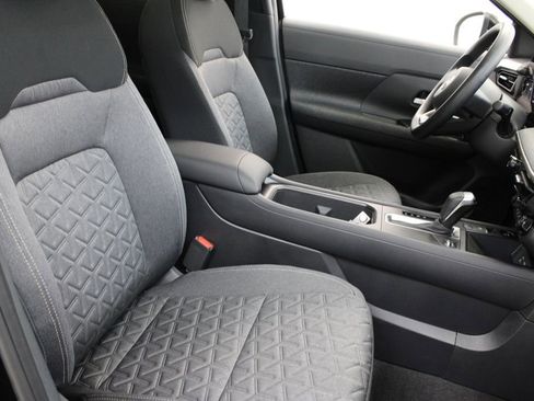 New 2026 Nissan Kicks SV image 21