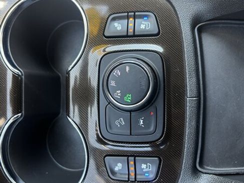 Used 2022 GMC Acadia AT4 w/ Technology Package AWD/4WD image 21