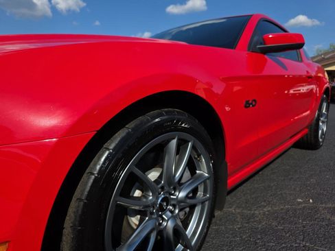 Used 2013 Ford Mustang GT w/ GT Track Pkg image 32