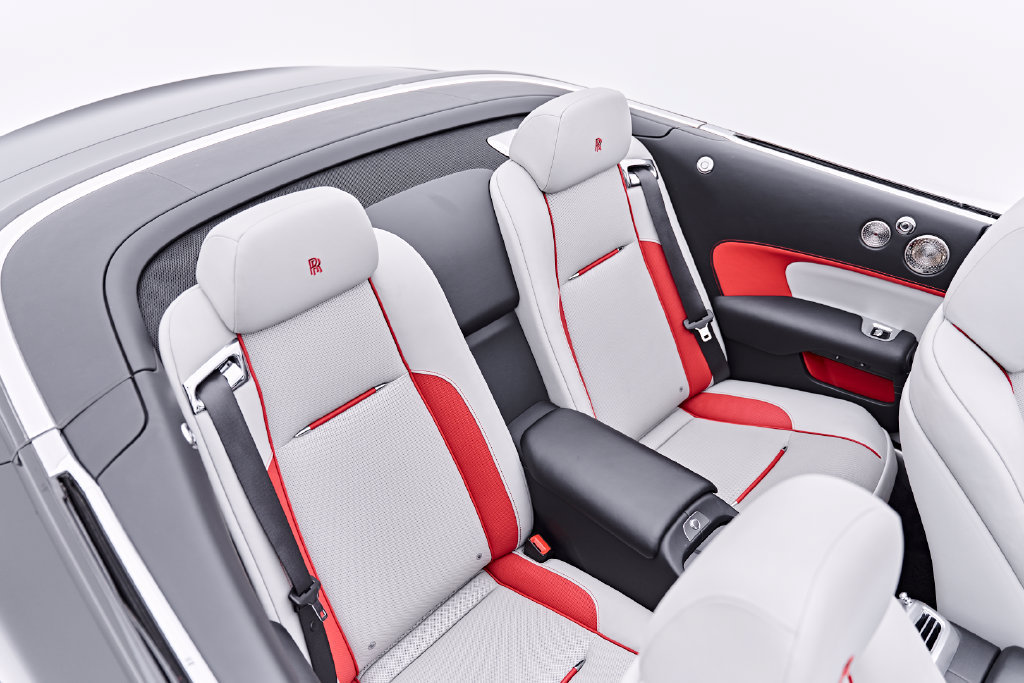 Used 2019 Rolls-Royce Dawn RWD image 46