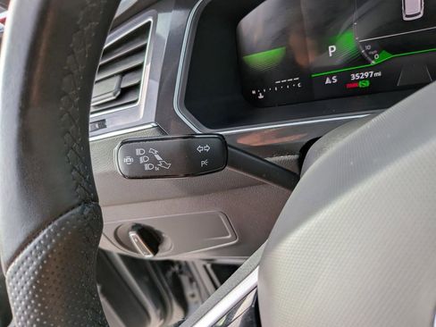 Certified 2023 Volkswagen Tiguan SE R-Line FWD image 29