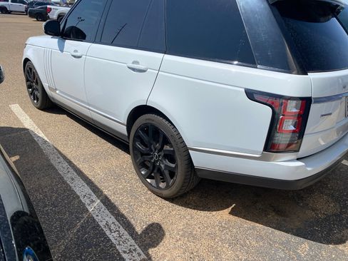 Used 2017 Land Rover Range Rover Supercharged AWD/4WD image 18