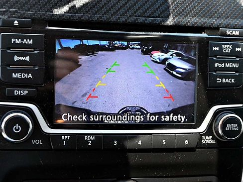 Used 2017 Nissan Frontier SV w/ SV Value Truck Package RWD image 27