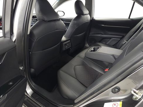 Used 2019 Toyota Camry XSE image 28