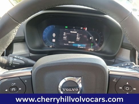 Certified 2025 Volvo XC40 B5 Core w/ Protection Package Premier image 16