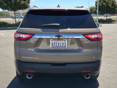 Used 2020 Chevrolet Traverse LT w/ Driver Confidence II Package AWD/4WD image 5