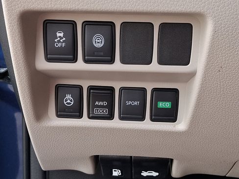 Used 2021 Nissan Rogue Sport SV image 23