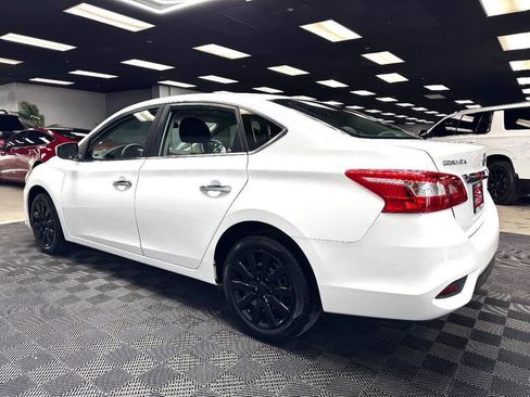 Used 2018 Nissan Sentra S image 9