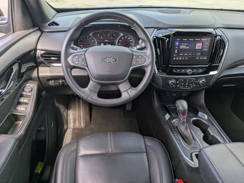 Certified 2023 Chevrolet Traverse RS image 16