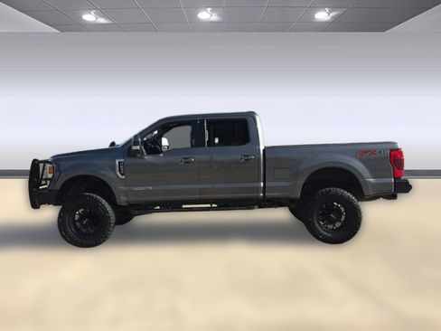 Used 2021 Ford F250 Lariat w/ Lariat Value Package image 2