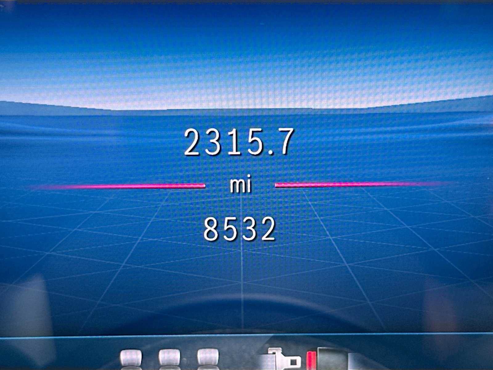 Used 2025 Mercedes-Benz GLC 300 4MATIC w/ AMG Line image 12
