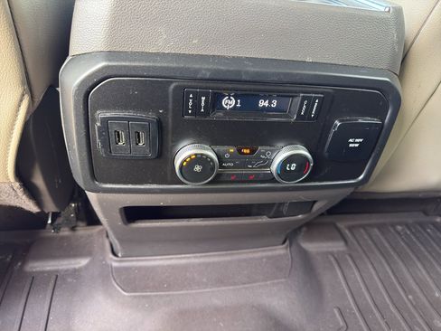 Used 2020 Ford Expedition Limited RWD image 27