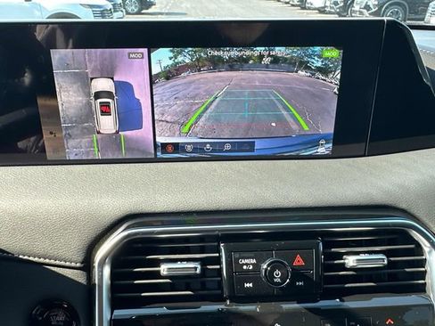 New 2025 Nissan Armada SL w/ Captain's Chari Seat Package image 35