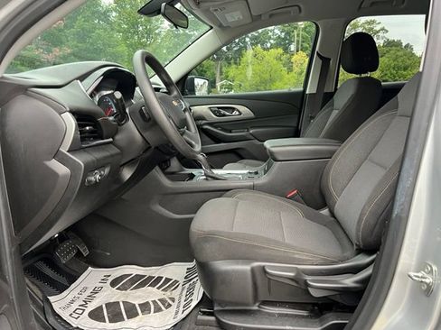 Used 2019 Chevrolet Traverse LS FWD image 11