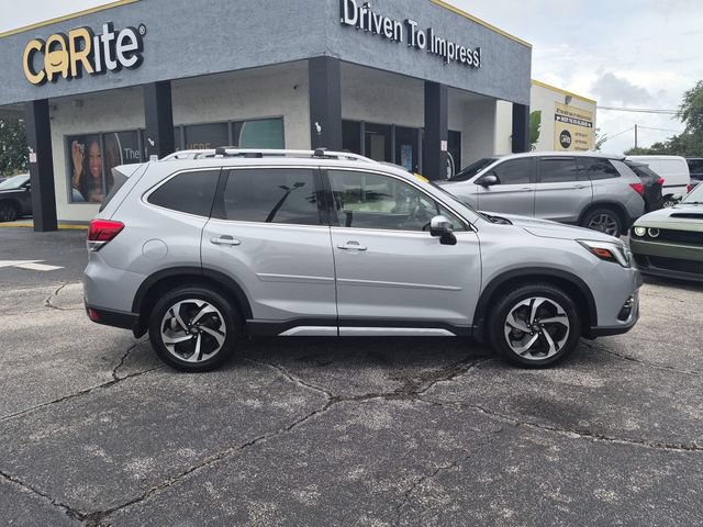 Used 2022 Subaru Forester Touring AWD/4WD image 4