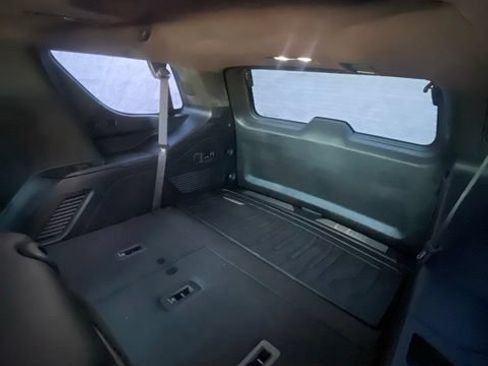 Used 2023 GMC Yukon Denali Ultimate AWD/4WD image 11