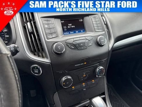 Used 2018 Ford Edge SE FWD image 7