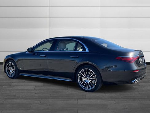 Used 2025 Mercedes-Benz S 580e 4MATIC Sedan image 4
