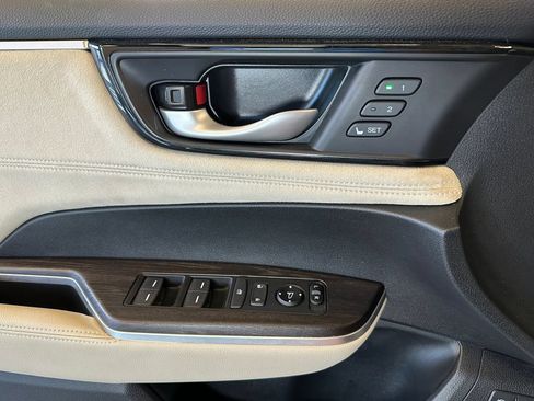 Used 2018 Honda Clarity Touring image 19