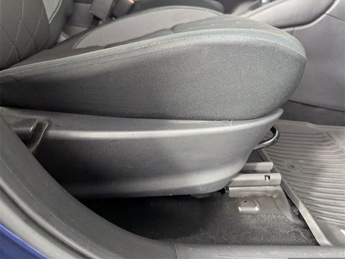 Used 2019 Nissan Kicks SV image 36