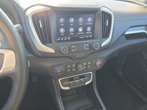 Certified 2024 GMC Terrain SLT FWD image 27
