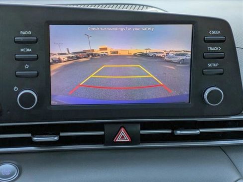 Certified 2022 Hyundai Elantra SEL image 13