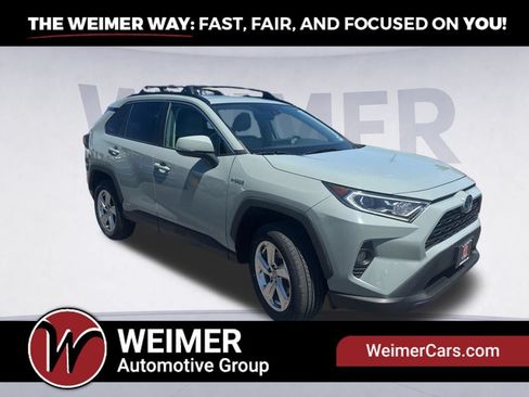 Used 2021 Toyota RAV4 XLE Premium AWD/4WD image 3