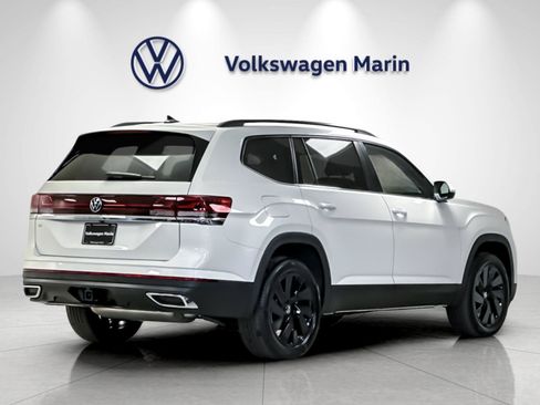 New 2026 Volkswagen Atlas SE FWD image 5