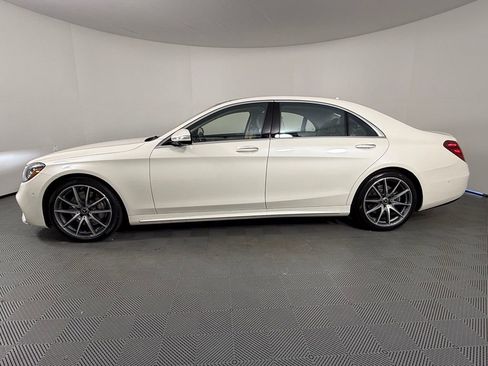 Used 2019 Mercedes-Benz S 560 Sedan image 2